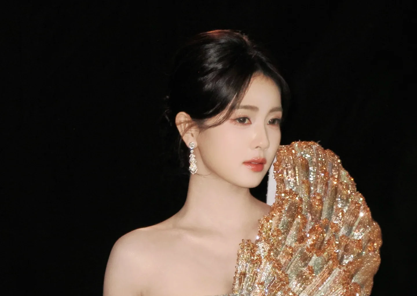 Bai Lu in a black and gold sculptural gown at the 2026 TV Drama Quality Ceremony