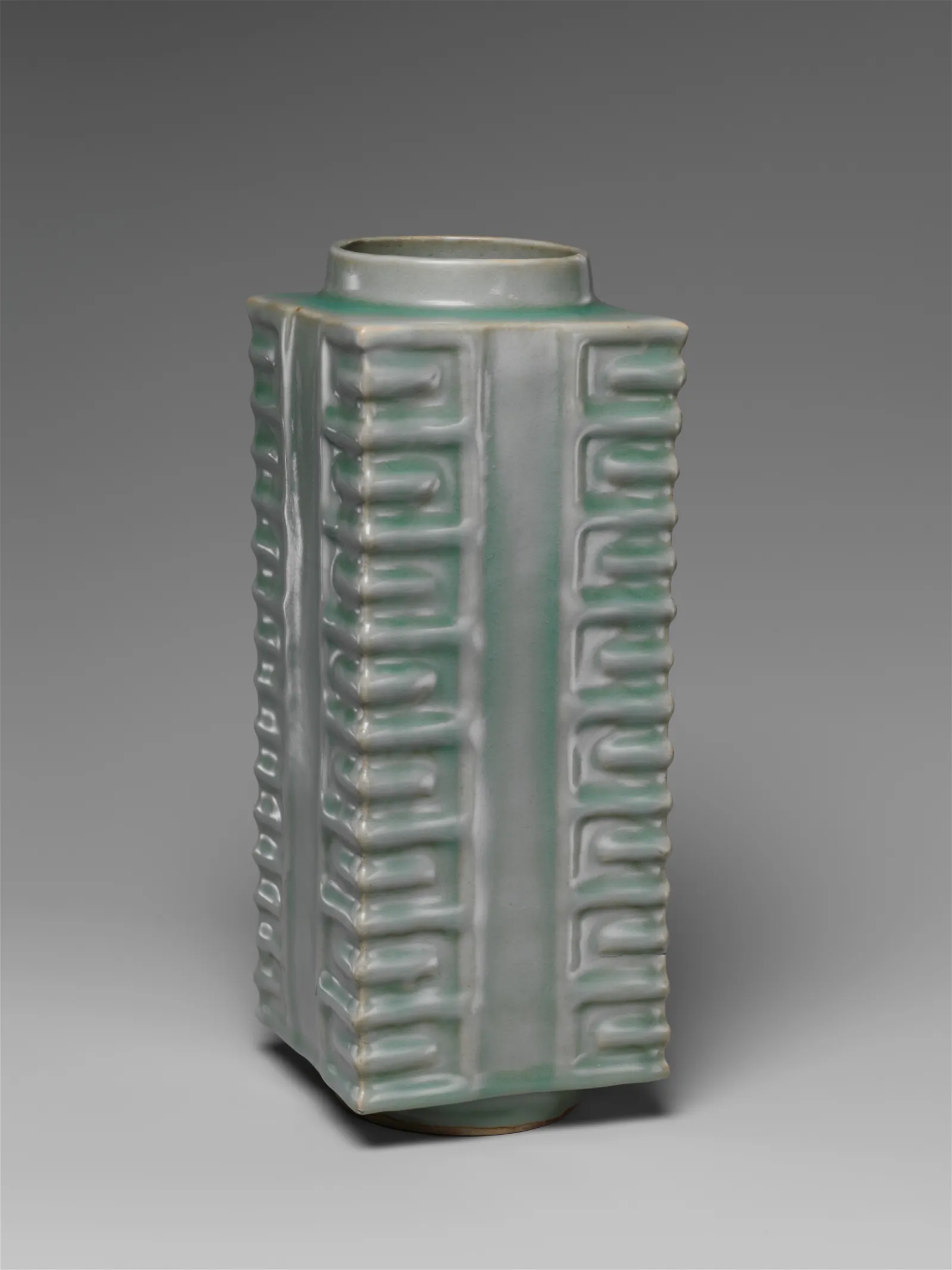 Southern Song Longquan celadon vase with square sides modeled on a Neolithic jade cong