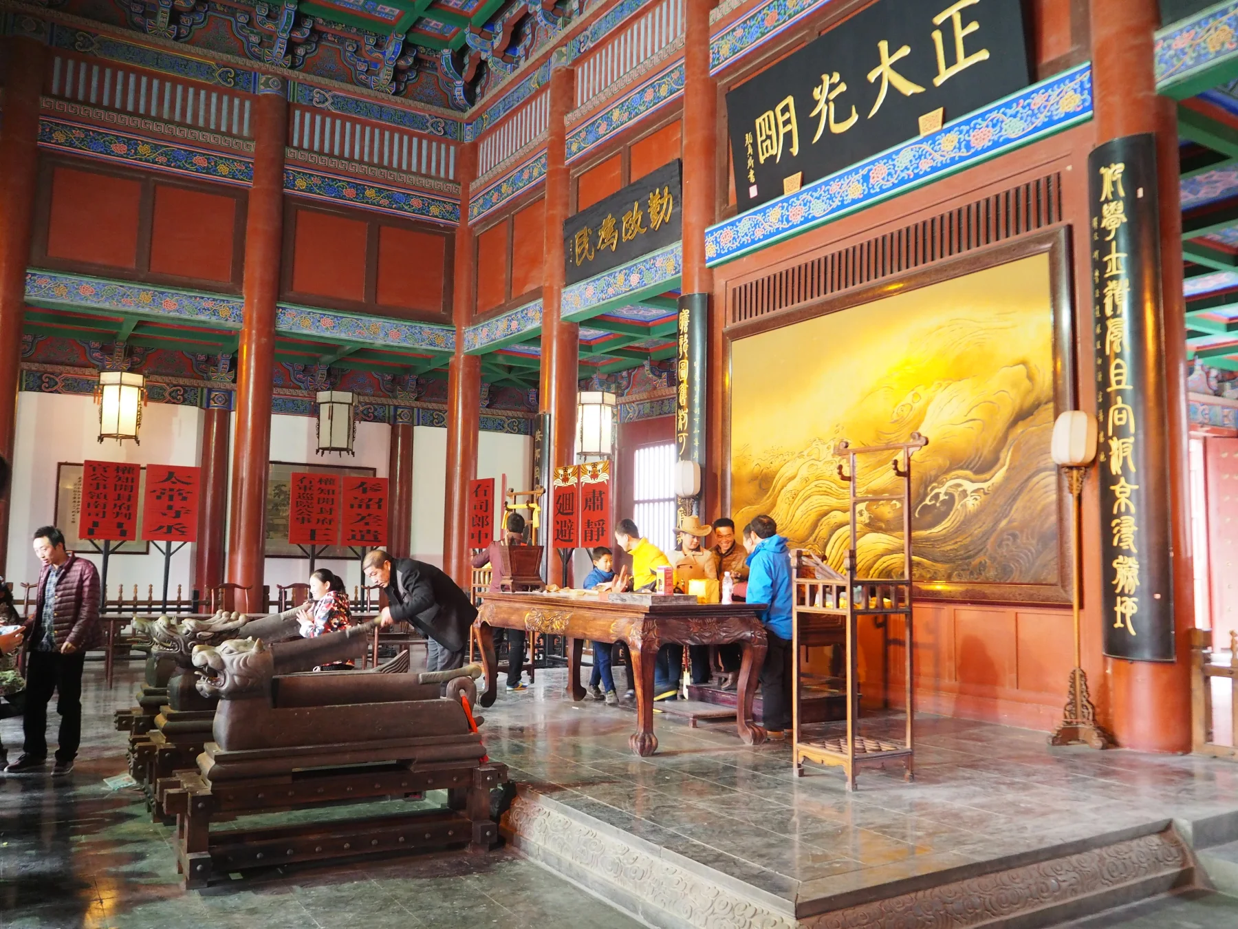 The reconstructed main hall and interpretive displays inside Kaifeng Fu