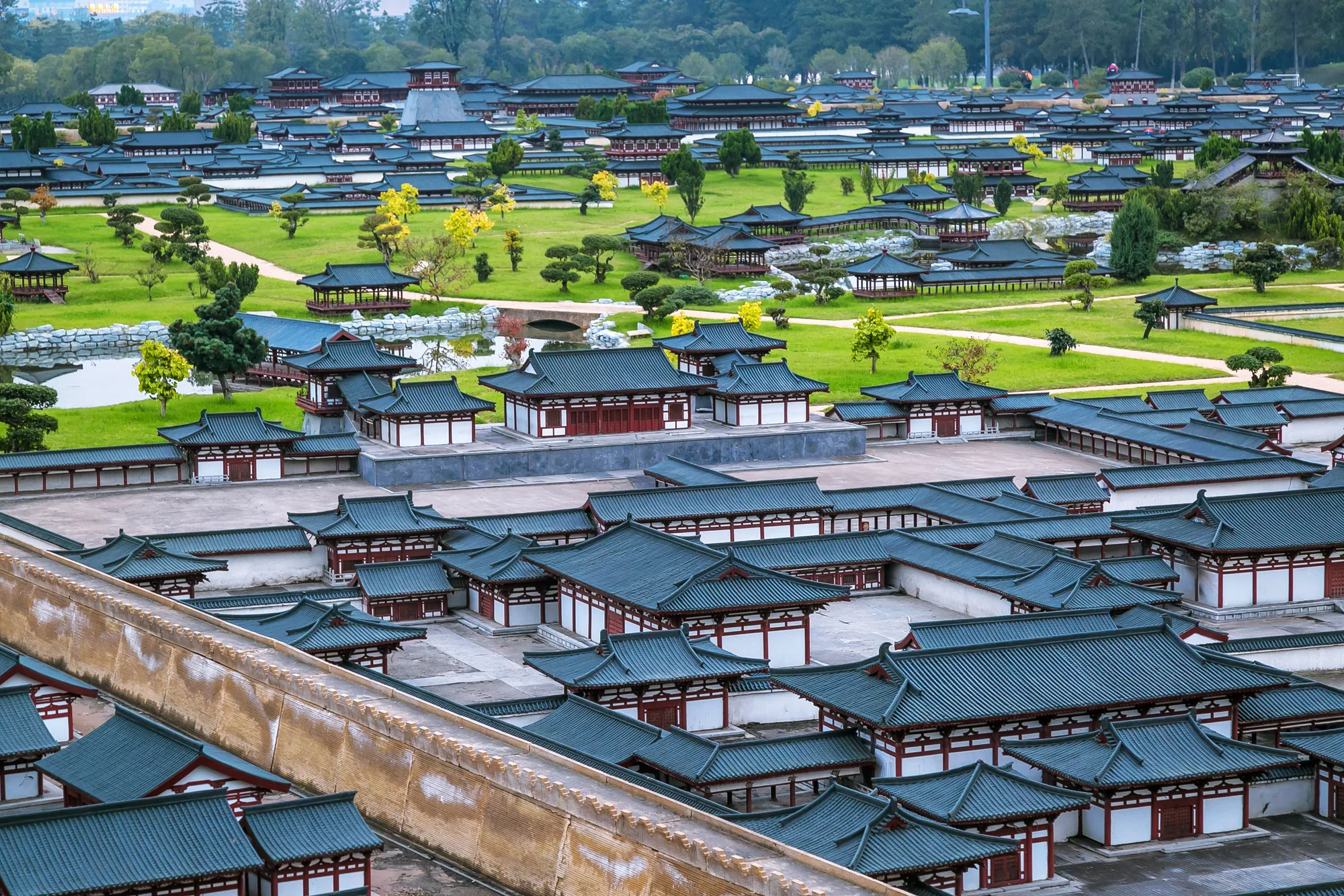 A model reconstructing the scale of Daming Palace in Tang Chang'an