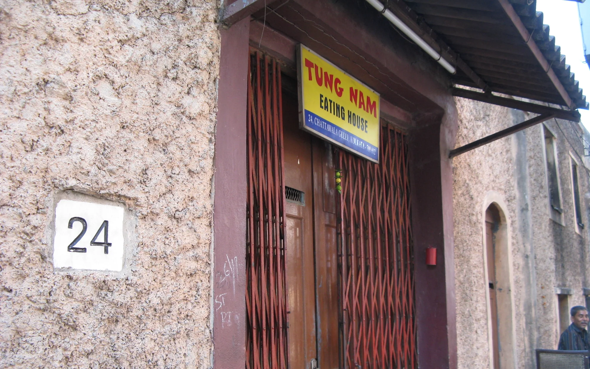 Tung Nam Eating House at Tiretta Bazaar, a surviving address in Kolkata's old Chinatown breakfast network