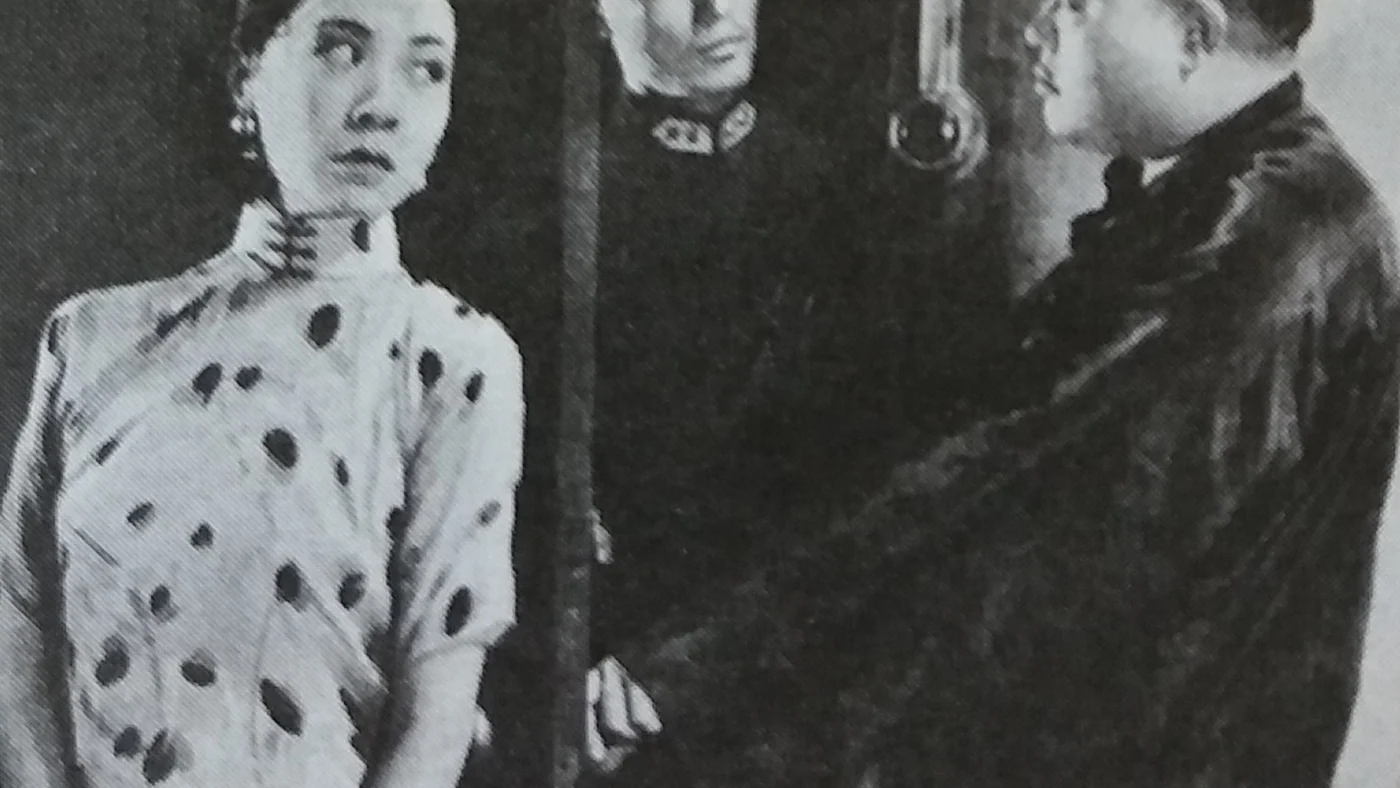 Ruan Lingyu in a surviving street scene from The Goddess from 1934