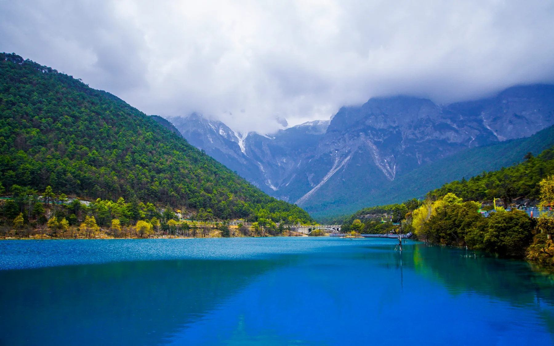 Blue Moon Valley on the Jade Dragon Snow Mountain route, a separate transport and crowd decision from the old town