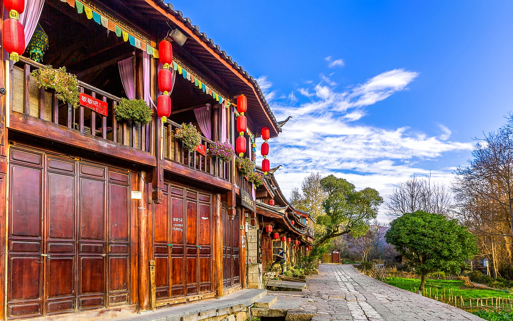 A quiet morning lane in Shuhe before the busiest visitor hours