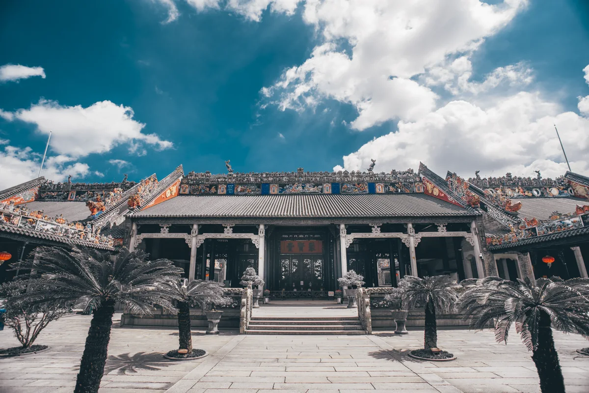 Chen Clan Ancestral Hall and Lingnan architectural craft during travel to Guangzhou